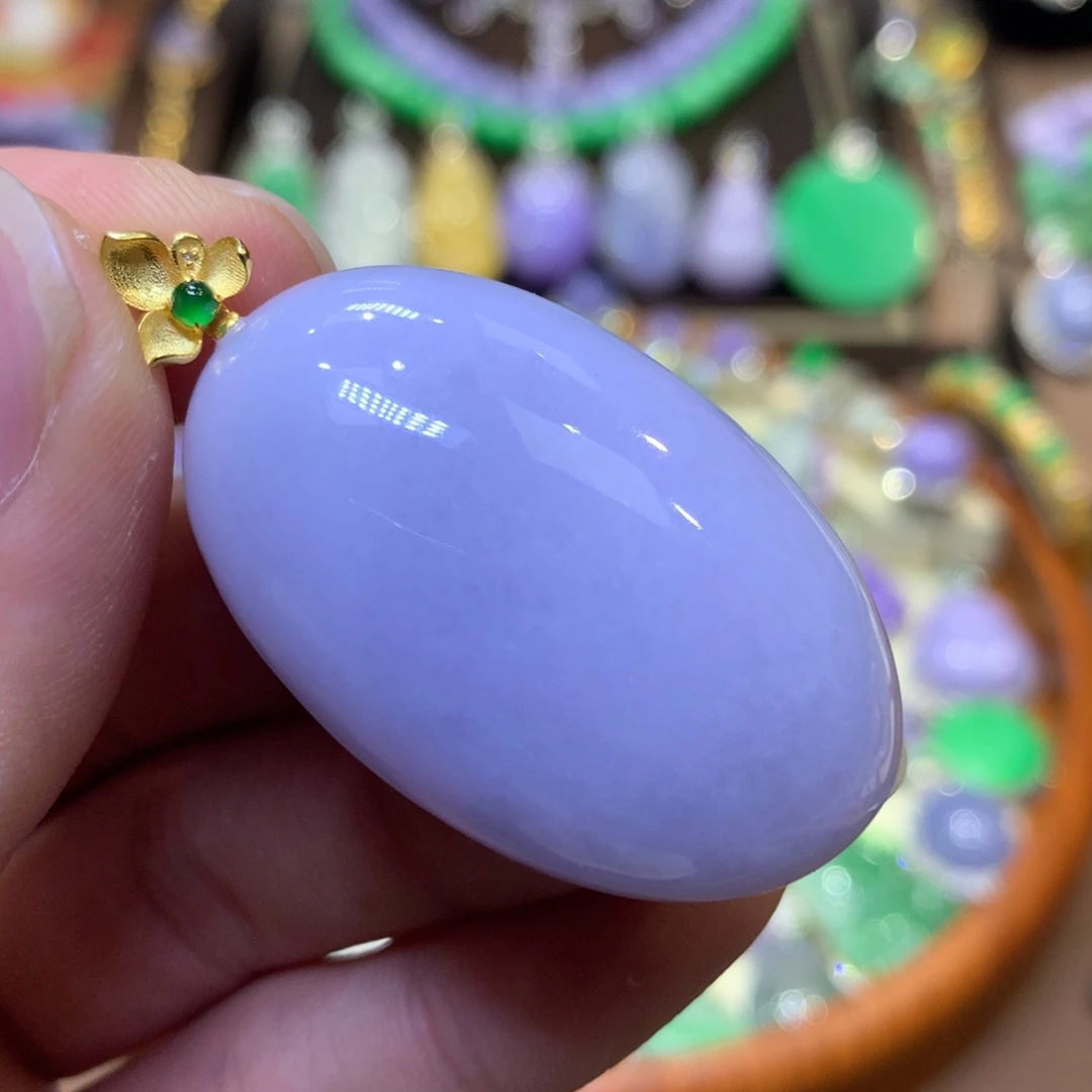 翡翠18K金镶嵌颈饰