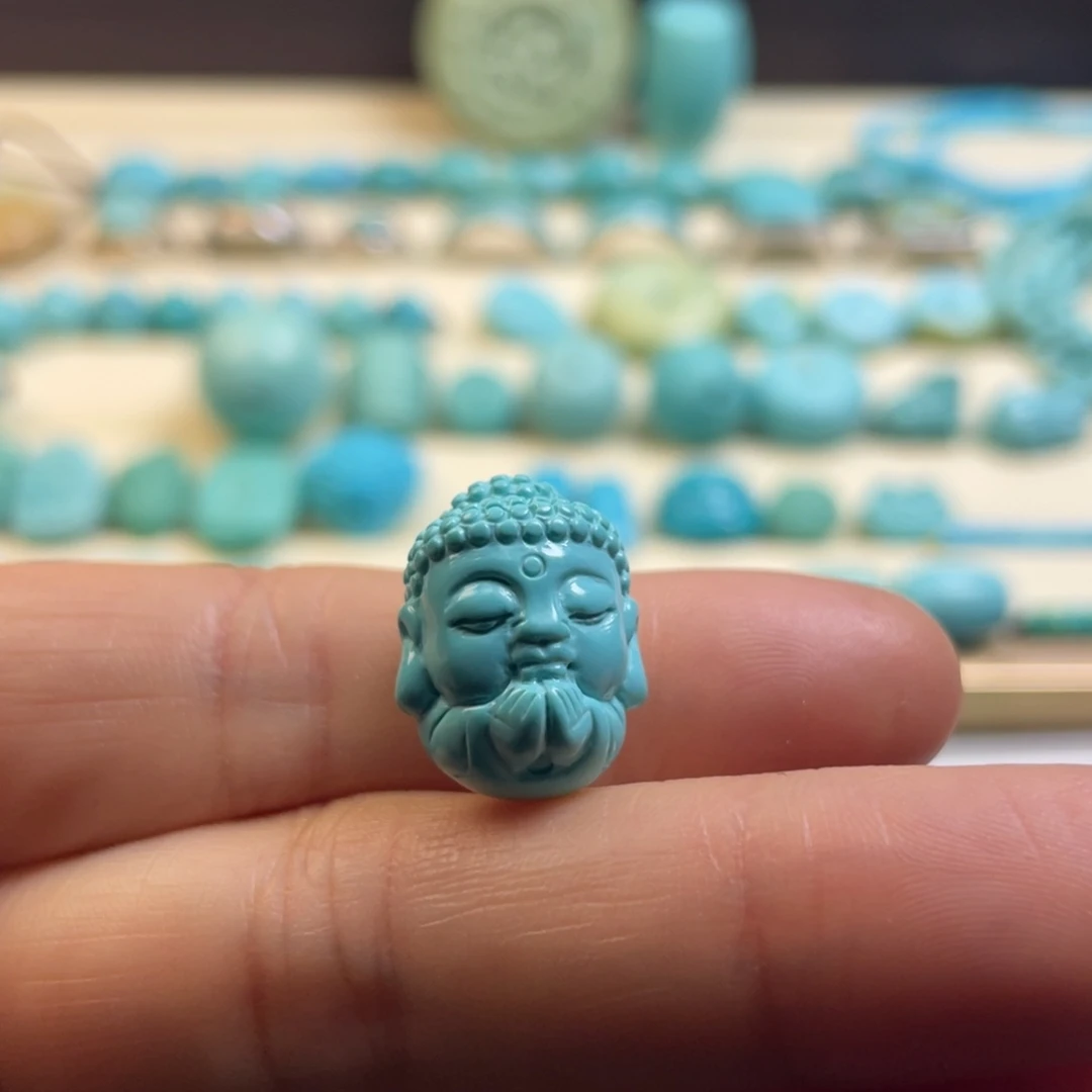 绿松石未镶嵌颈饰