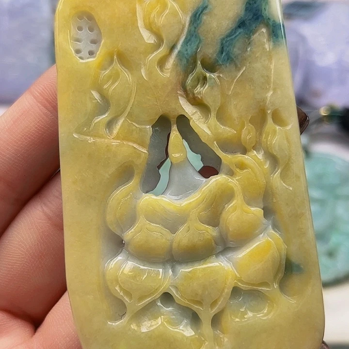 翡翠未镶嵌颈饰挂件