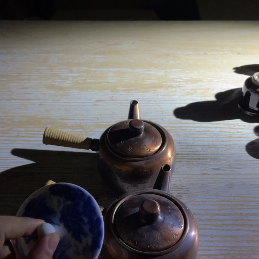 瓷片鹿*密密麻麻地排列着一个