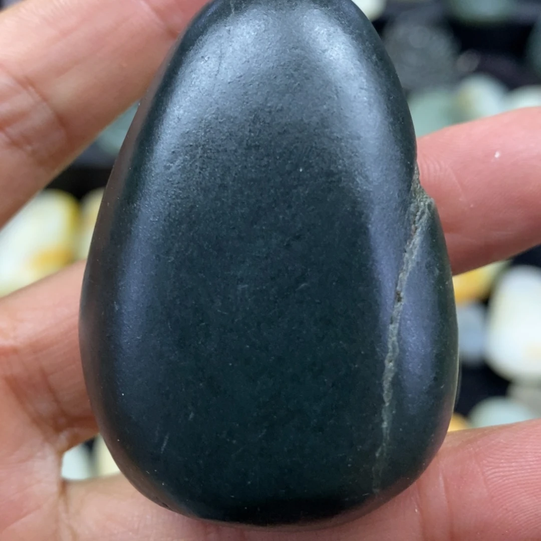 未镶嵌和田玉（子料）摆件