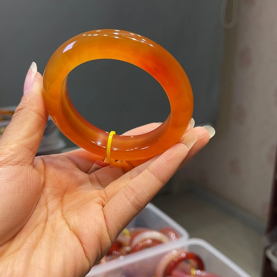 往***事玛瑙/玉髓未镶嵌手镯