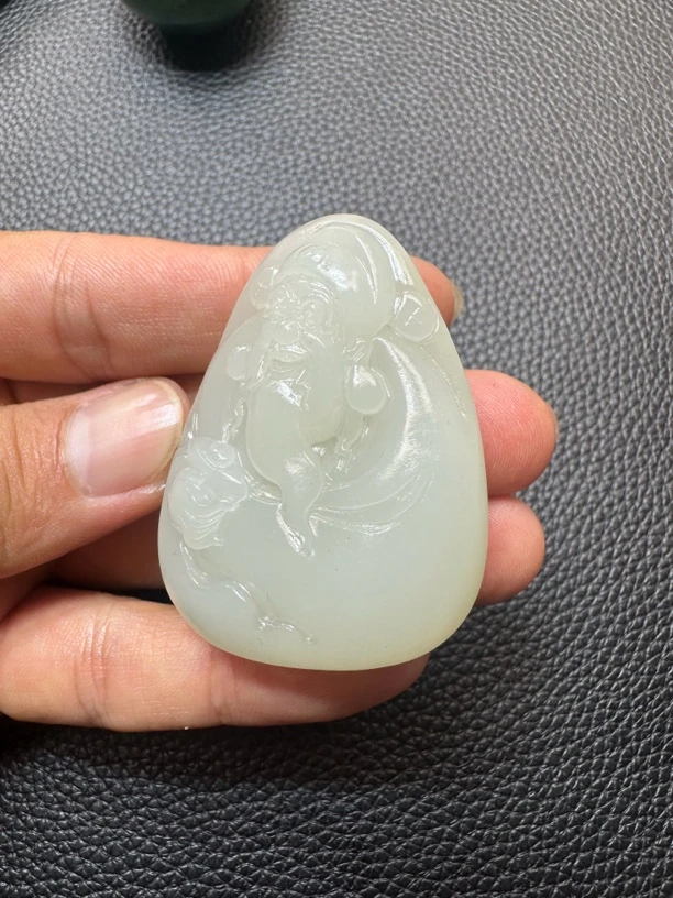 俄白芭莎白玉细度过灯财神挂件手把件