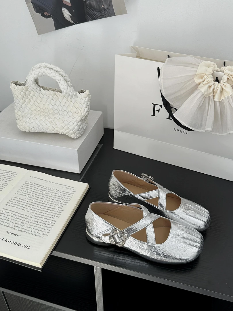 258-5630百搭减震浅口圆头玛丽珍鞋单鞋皮鞋法式平底夏季英伦风