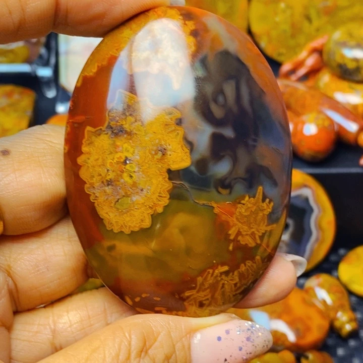 津***道玛瑙/玉髓未镶嵌颈饰