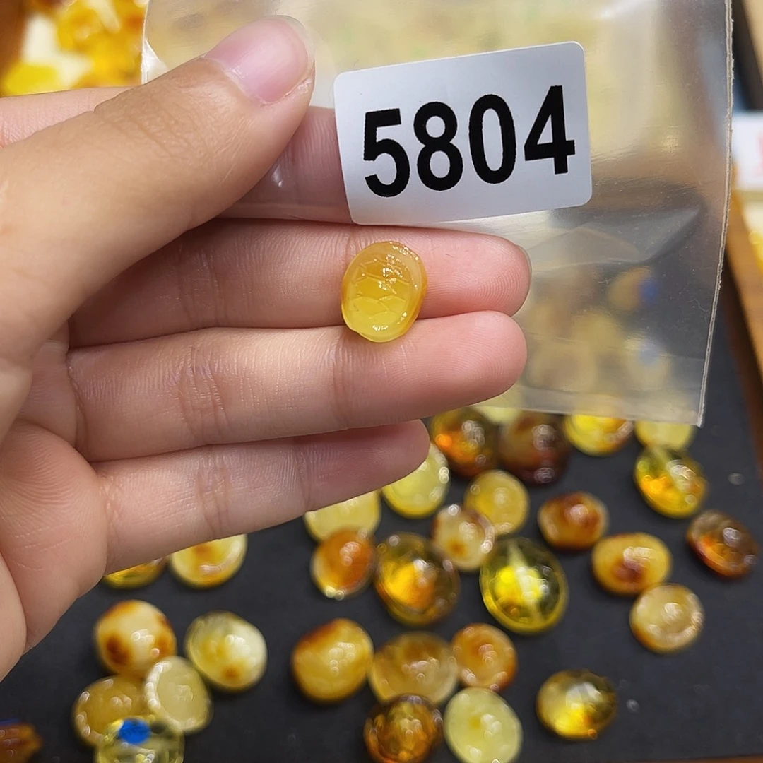 琥珀未镶嵌珠宝奇石