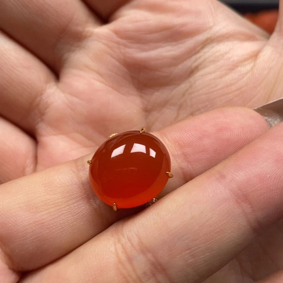 南红玛瑙18K金镶嵌戒指