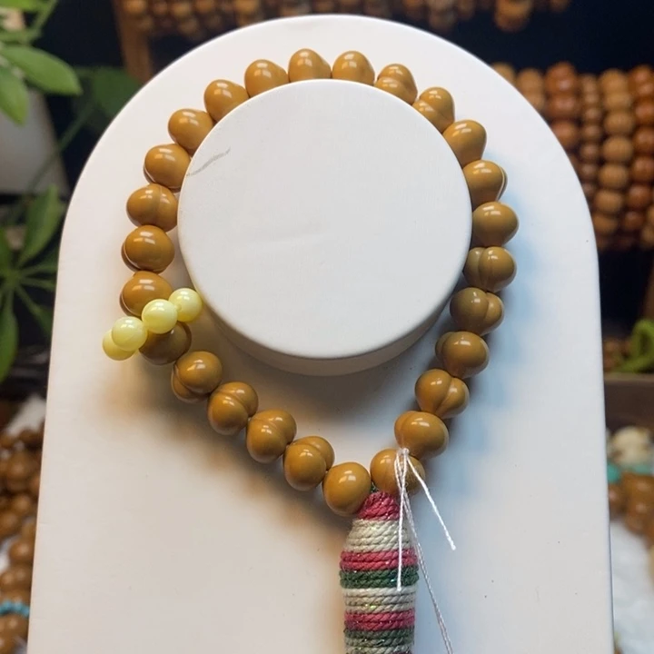 L***a手串/手链核桃柯基