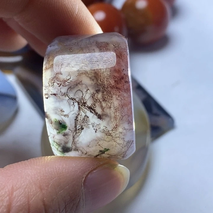 玛瑙/玉髓颈饰未镶嵌水*