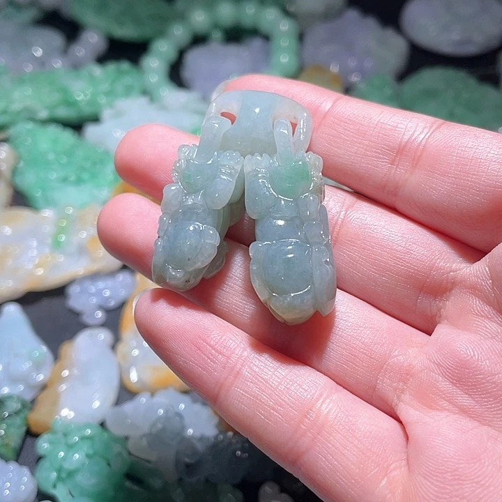 颈饰未镶嵌翡翠天