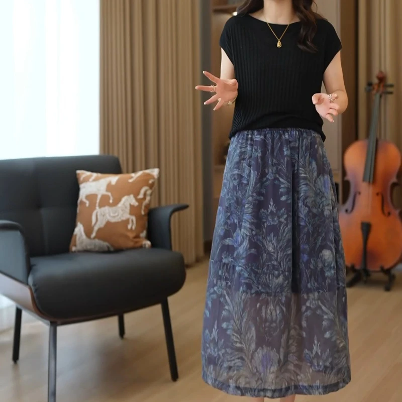 2025夏季纯色经典宽松薄款上衣+百搭显瘦花苞裙LK2503885