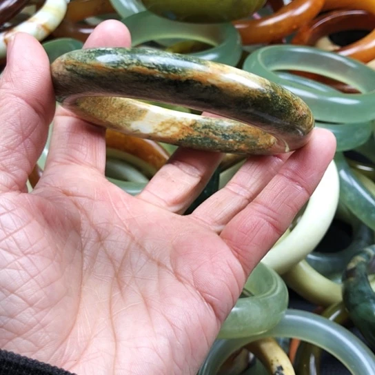 蛇纹石玉手镯未镶嵌寒*