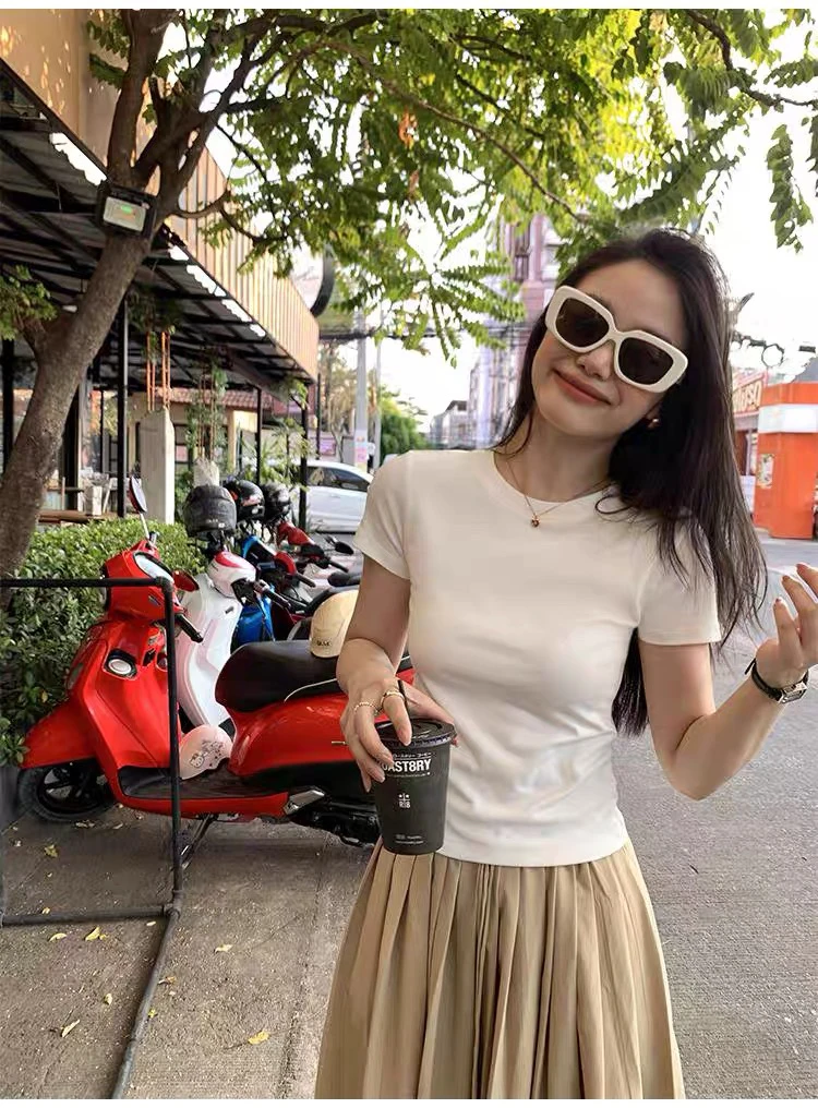 常规修身白色t恤纯色短袖圆领显肩字母修身T恤