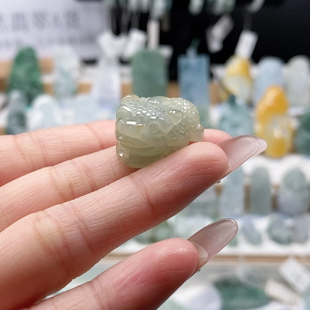 翡翠未镶嵌颈饰358