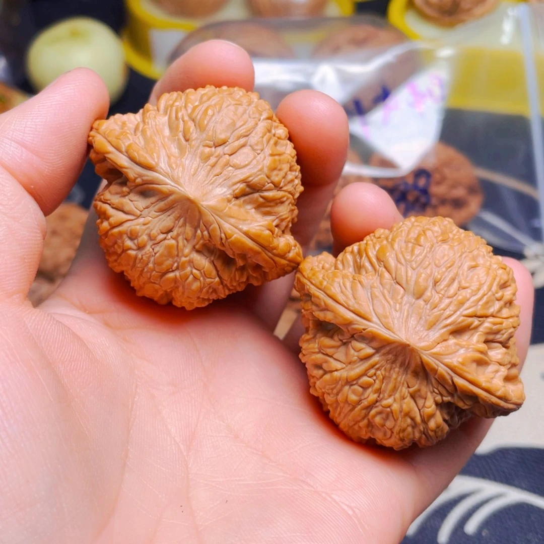 文玩核桃把件泥鳅背一对