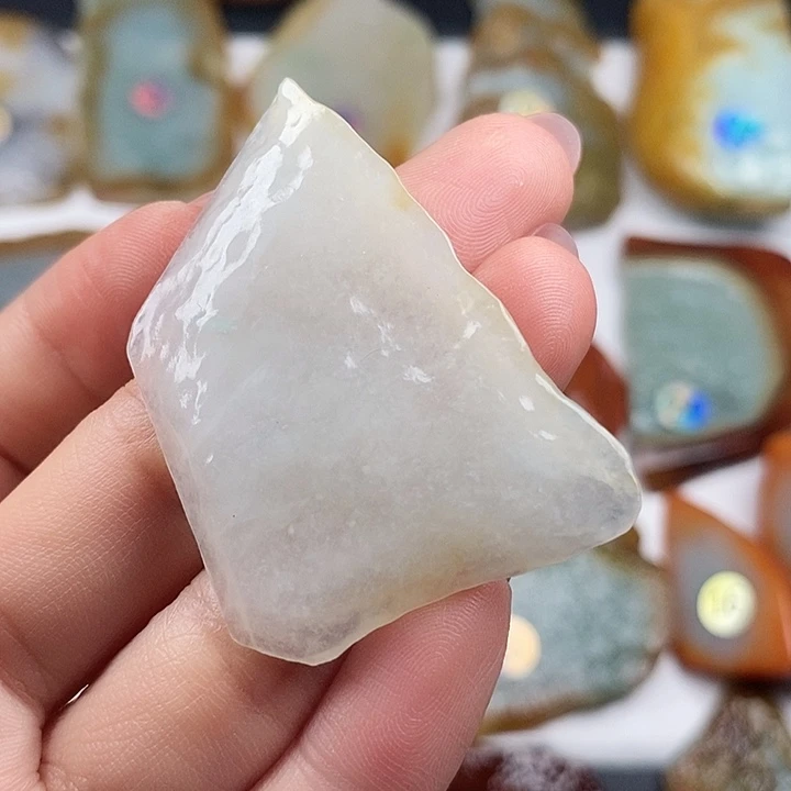 颈饰未镶嵌翡翠天然