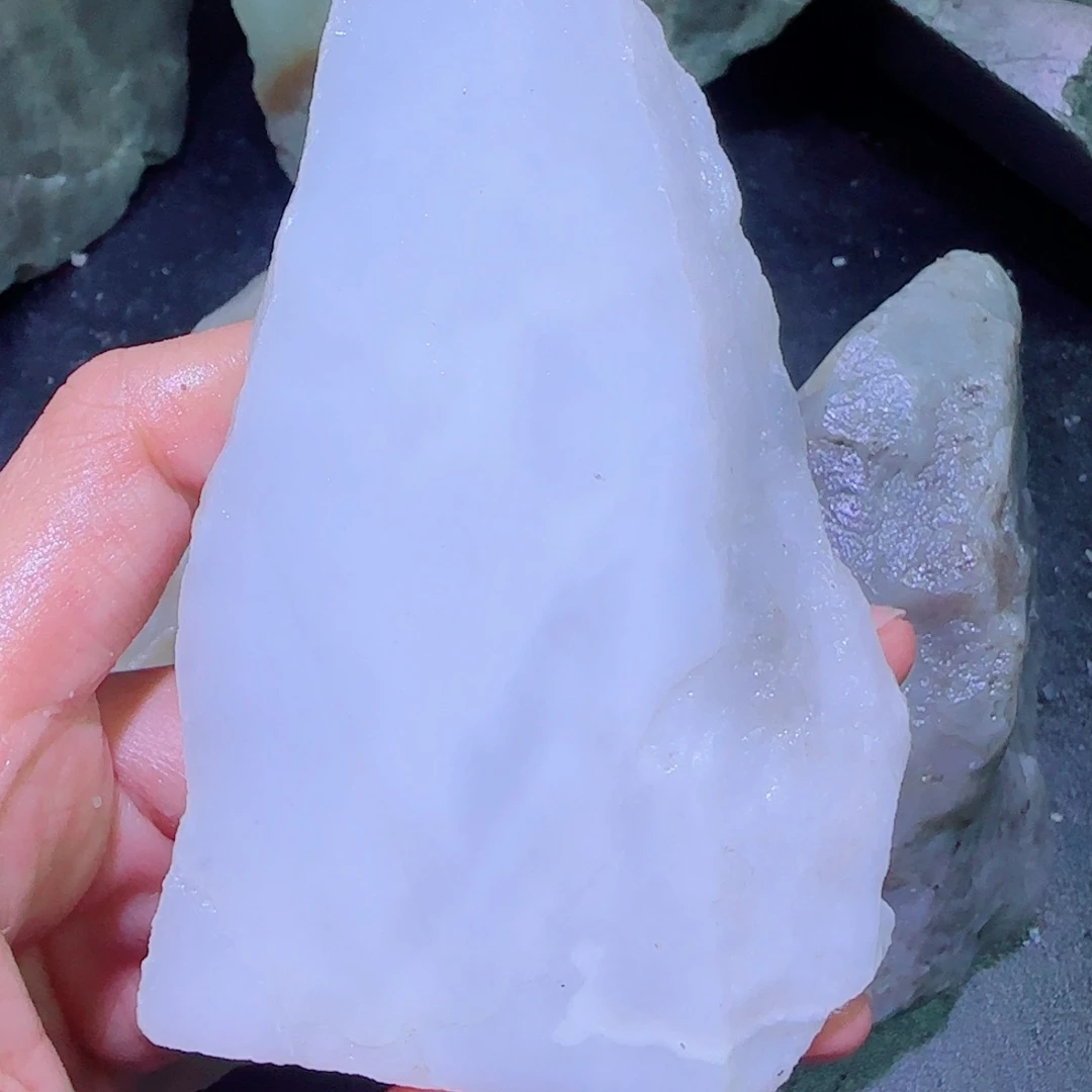 和田玉未镶嵌珠宝半成品