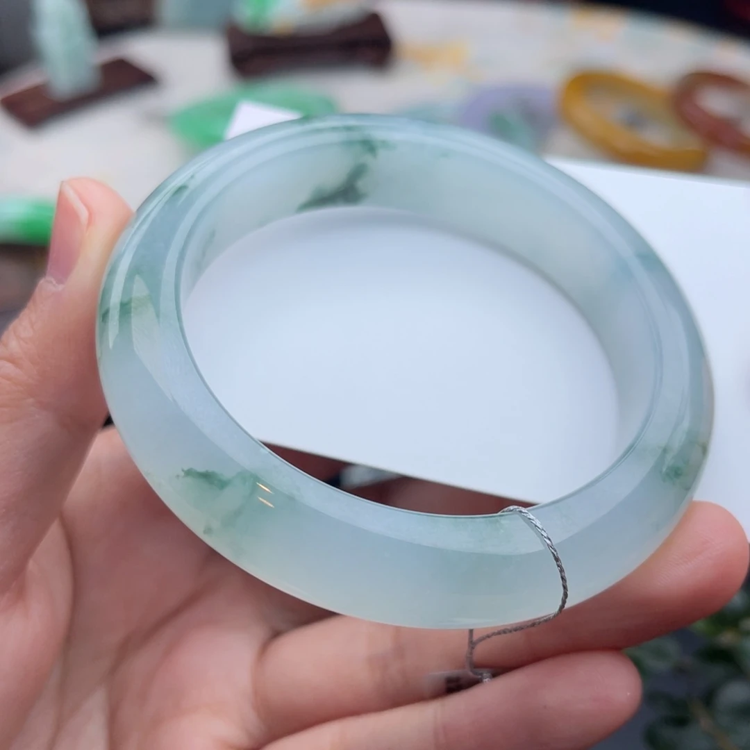 未镶嵌手镯翡翠泥鳅背