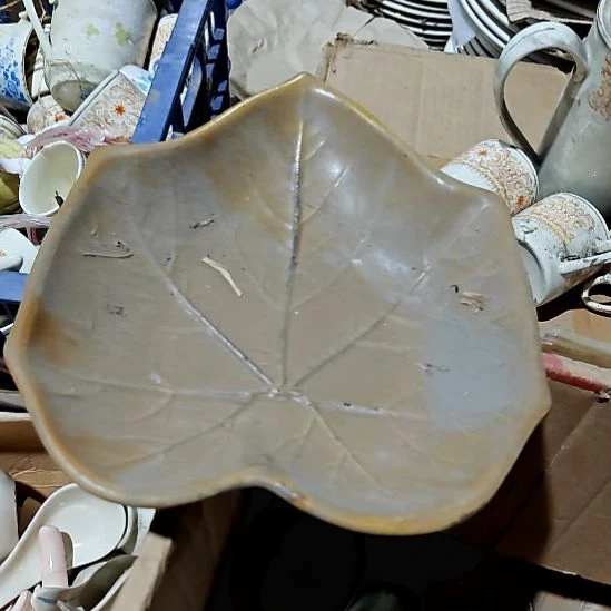 摆件陶瓷盘子碗啥都有