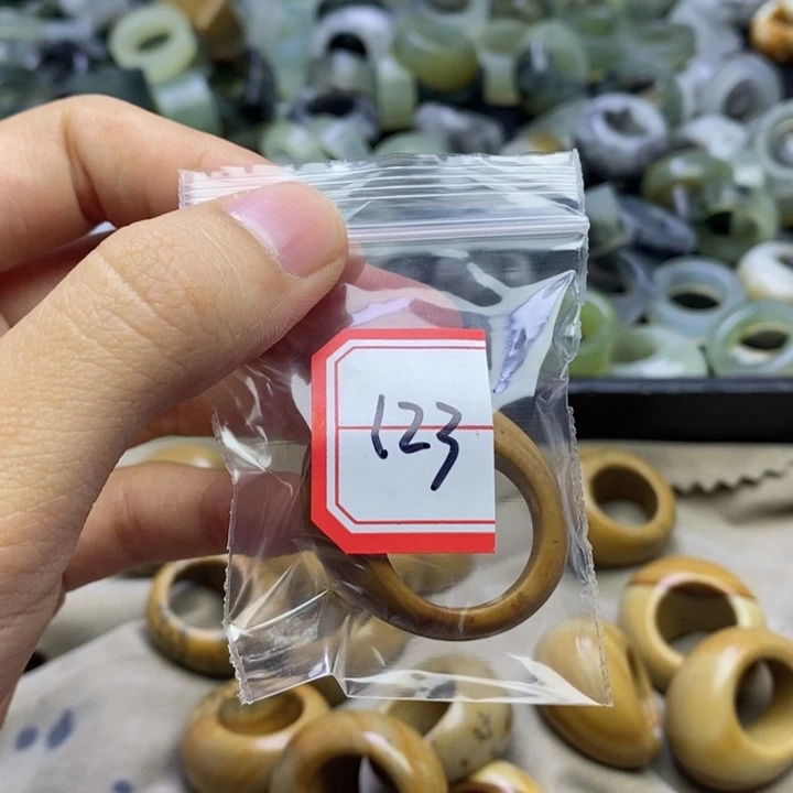 明***千蛇纹石玉未镶嵌手镯
