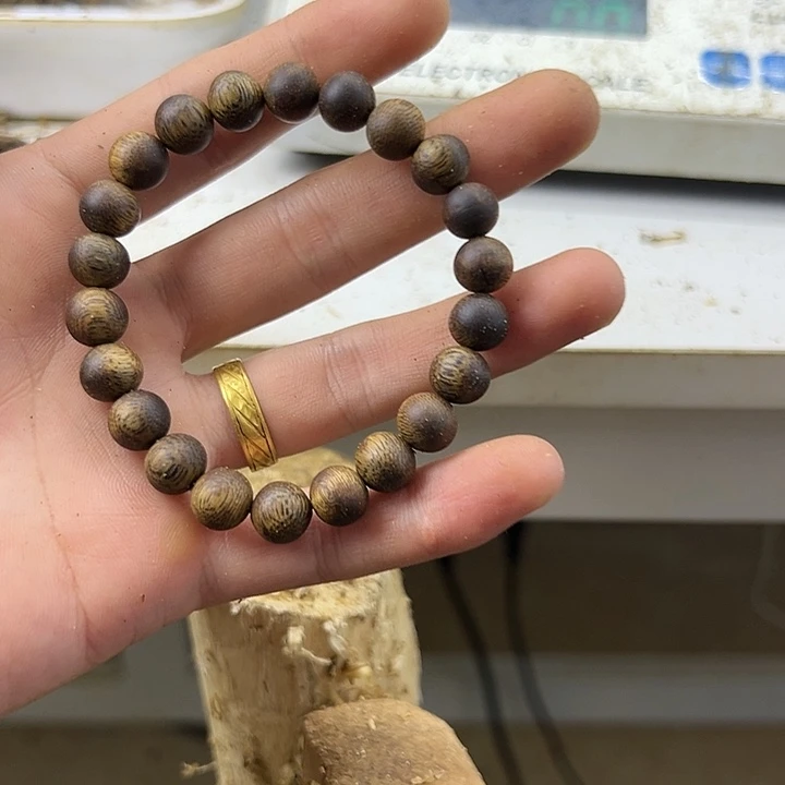 沉香手串白露0.9单圈7克+