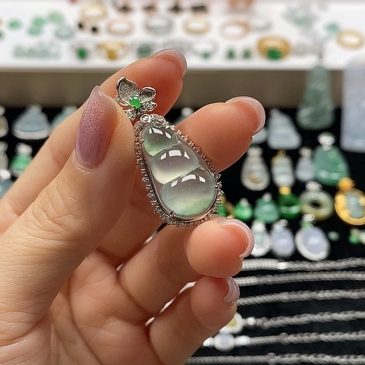 翡翠18K金镶嵌吊坠(不含链)