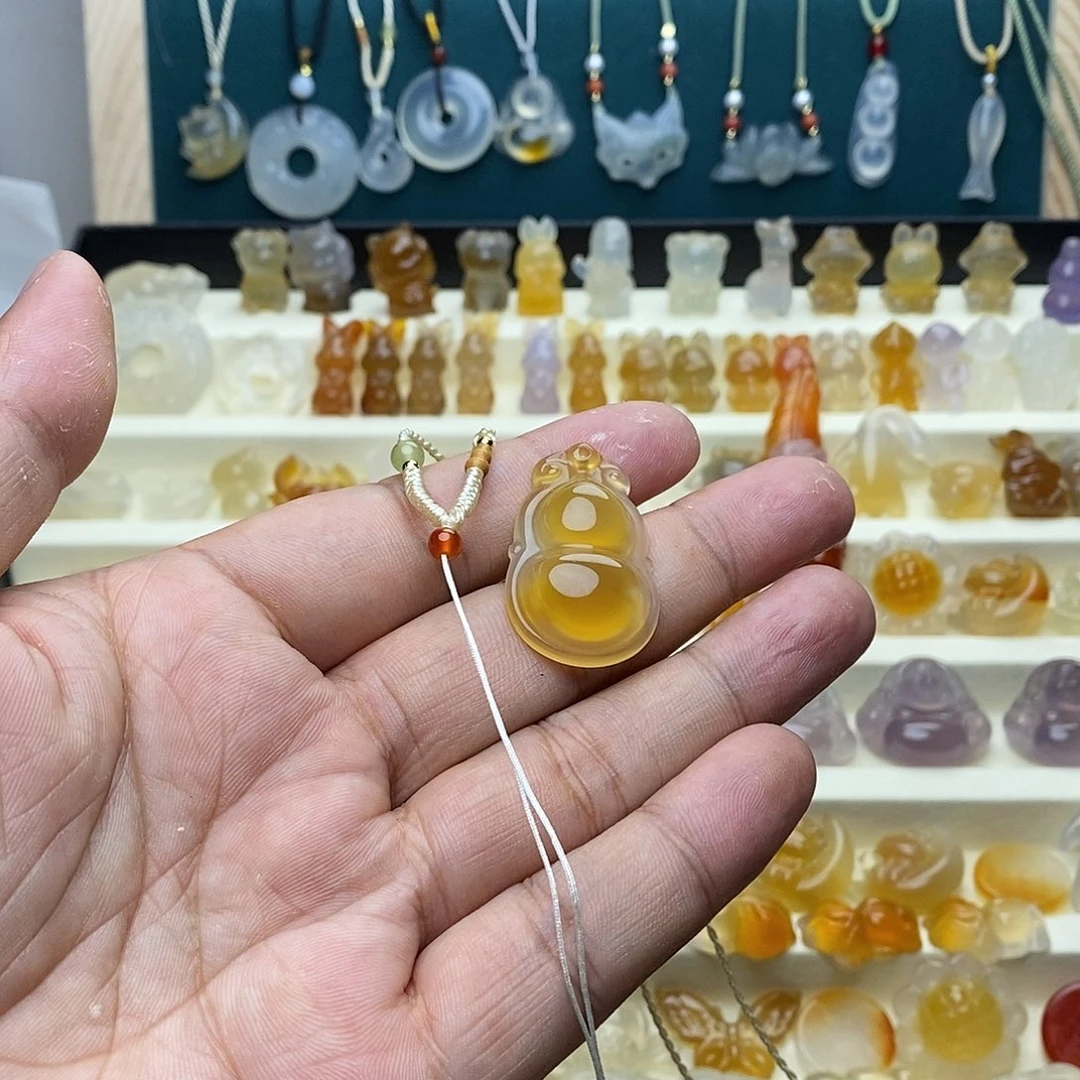 玛瑙/玉髓颈饰未镶嵌