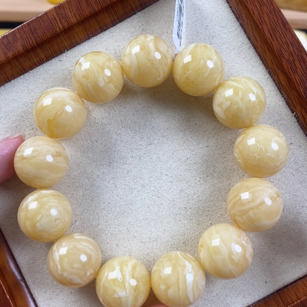 日***风琥珀未镶嵌裸石蜜蜡