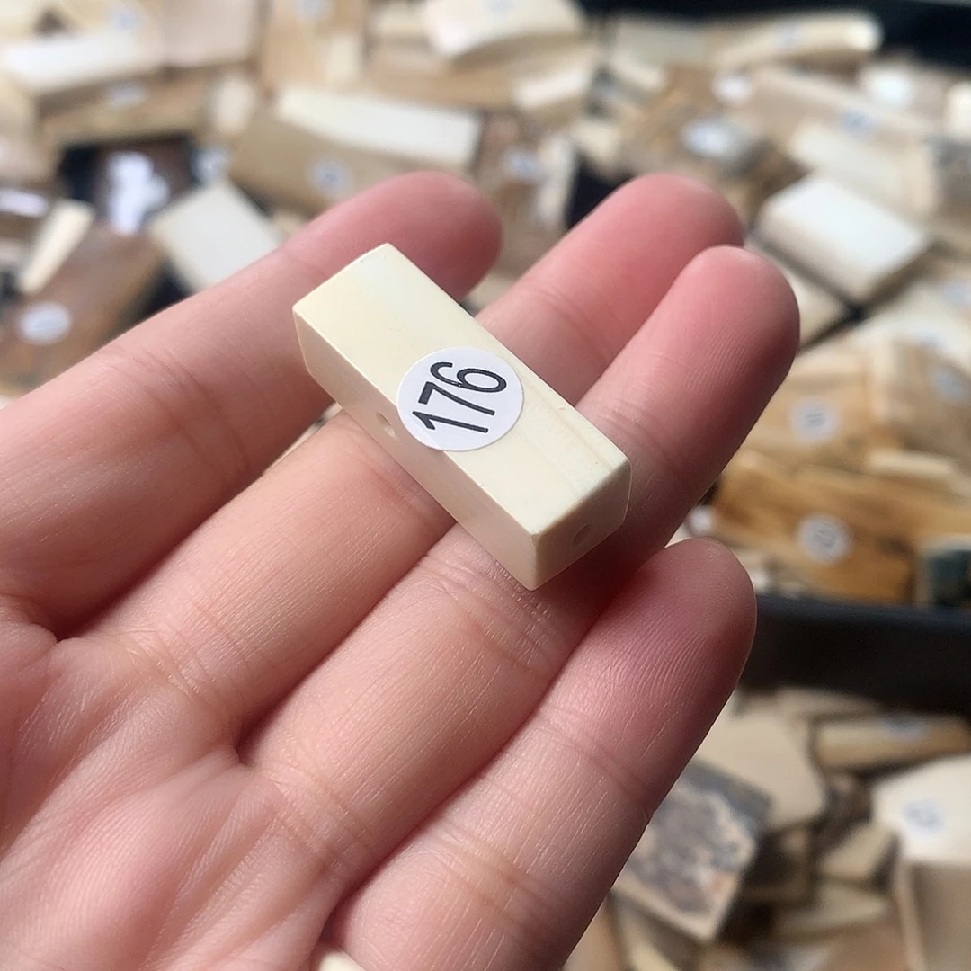 泥塑不打孔联系客服