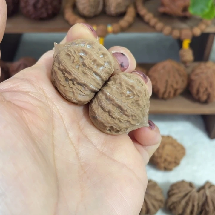 文玩核桃小手捻文玩