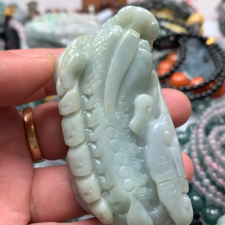 翡翠颈饰未镶嵌保真天然a货翡翠
