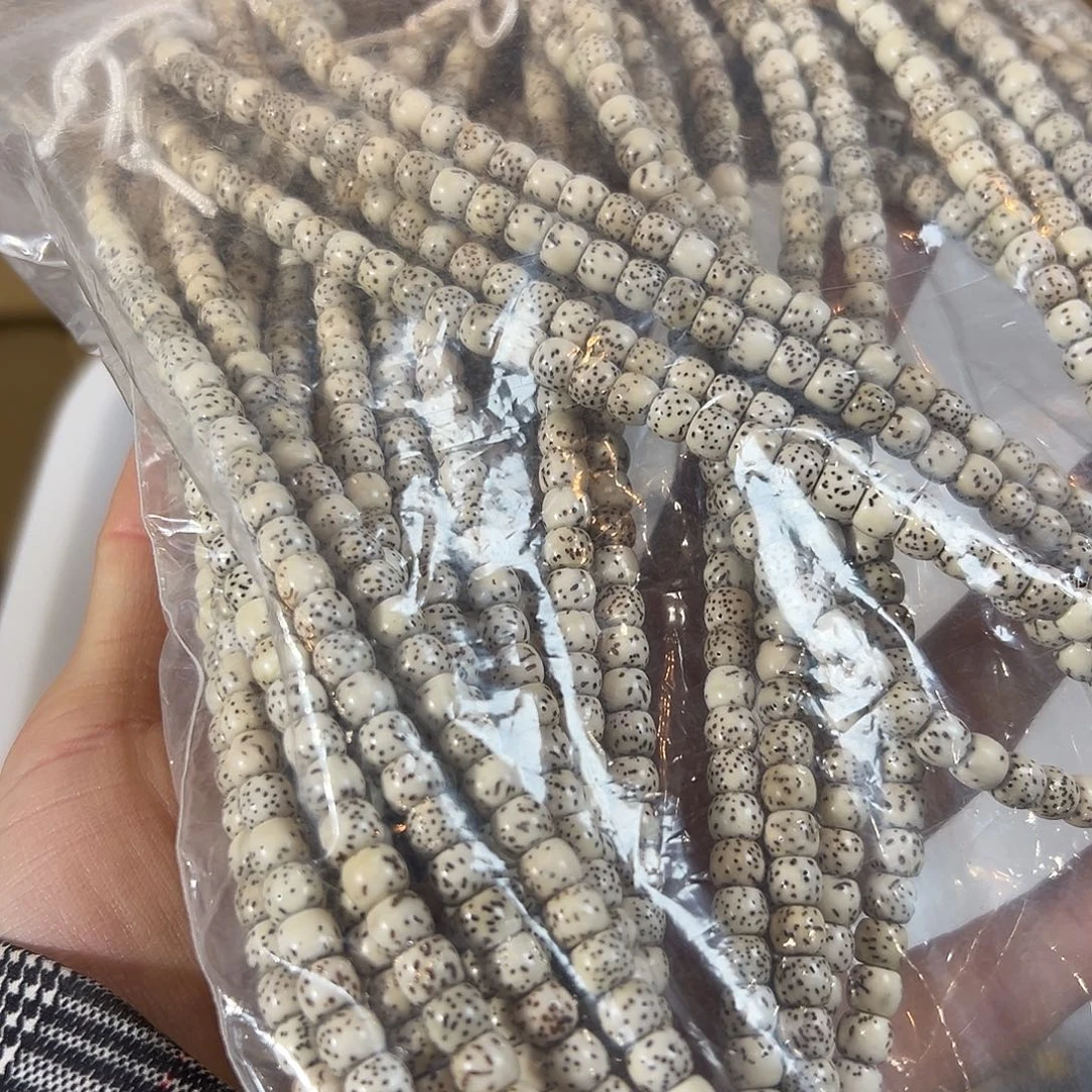 吊坠星月菩提6的原白直切河豚长串，随机发一条