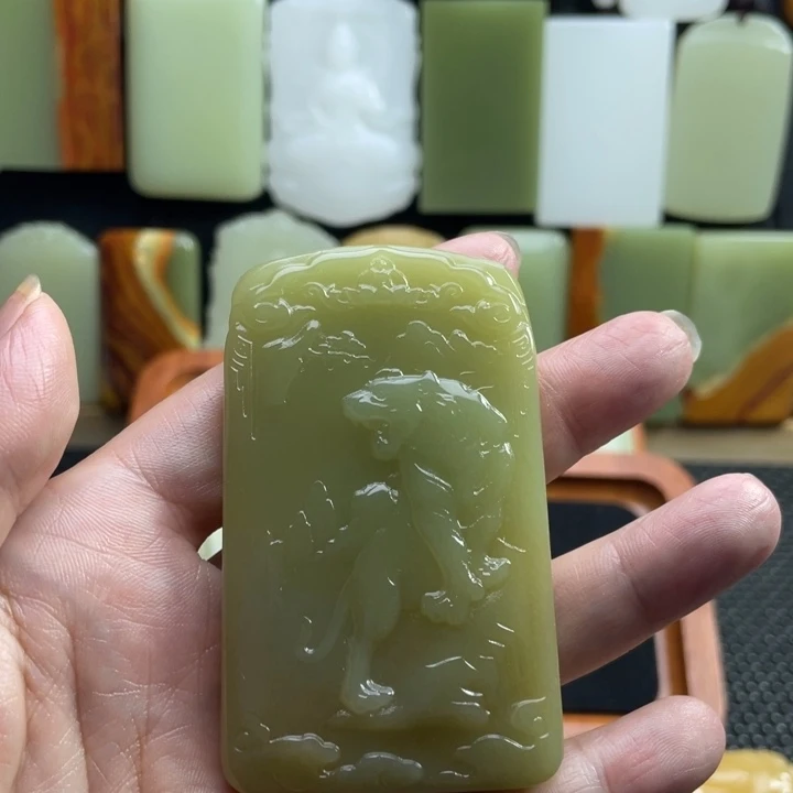 珍***生新疆昆仑山料生肖虎