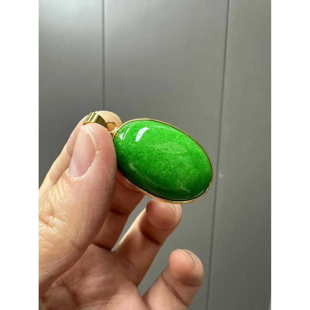 翡翠阳绿14k椭圆形大蛋面吊坠