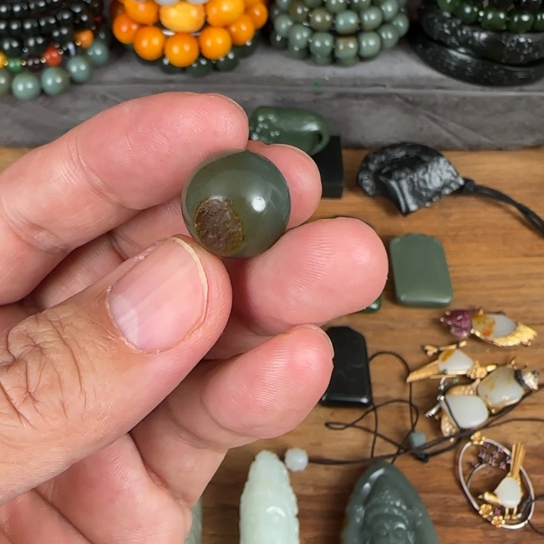 和田玉珠子未镶嵌一****面