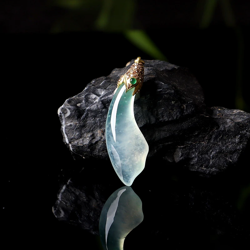 名玉艺术【金镶喜茄】18K金镶嵌 冰种飘绿雪花棉 翡翠吊坠