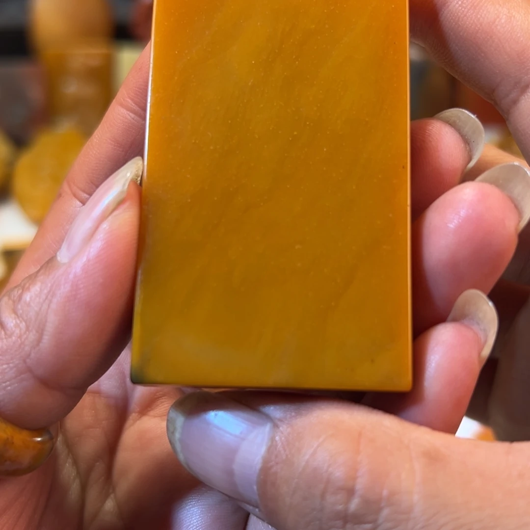 石英质玉（黄龙玉）合金颈饰