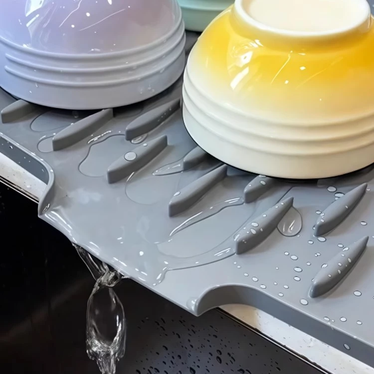 台面斜坡硅胶沥水垫厨房防烫隔热锅垫加厚台面垫子防滑菜板固定垫