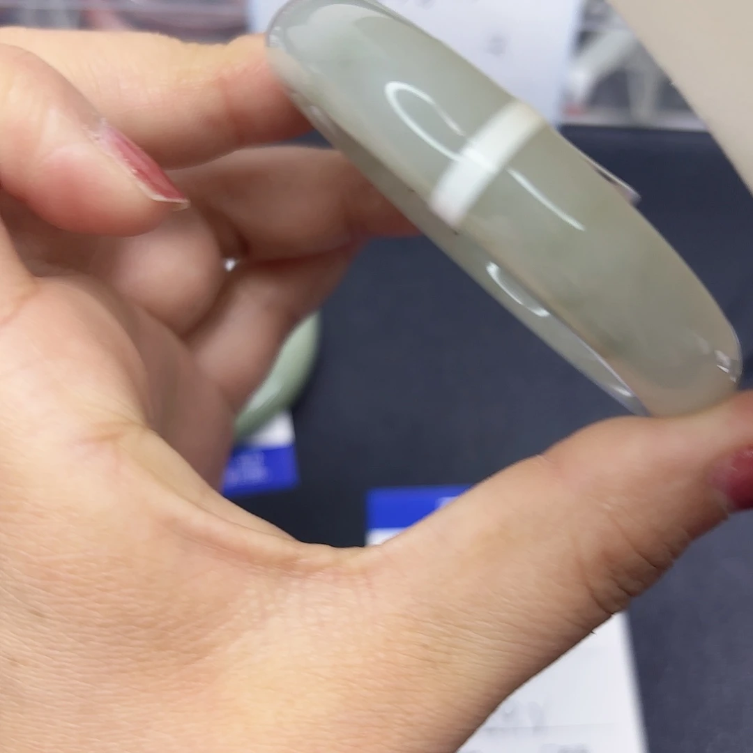 石英质玉未镶嵌手镯16/5453