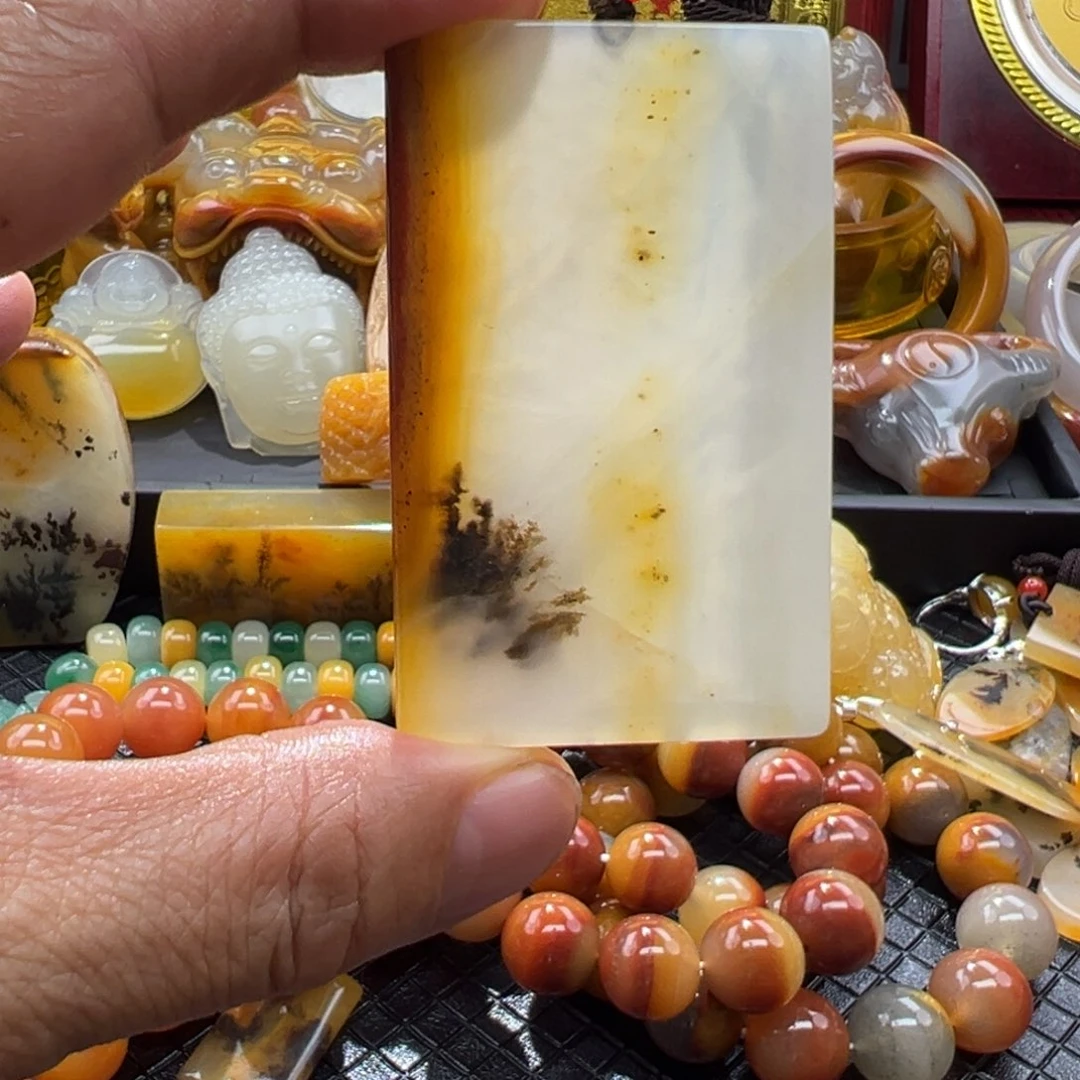 石英质玉未镶嵌颈饰