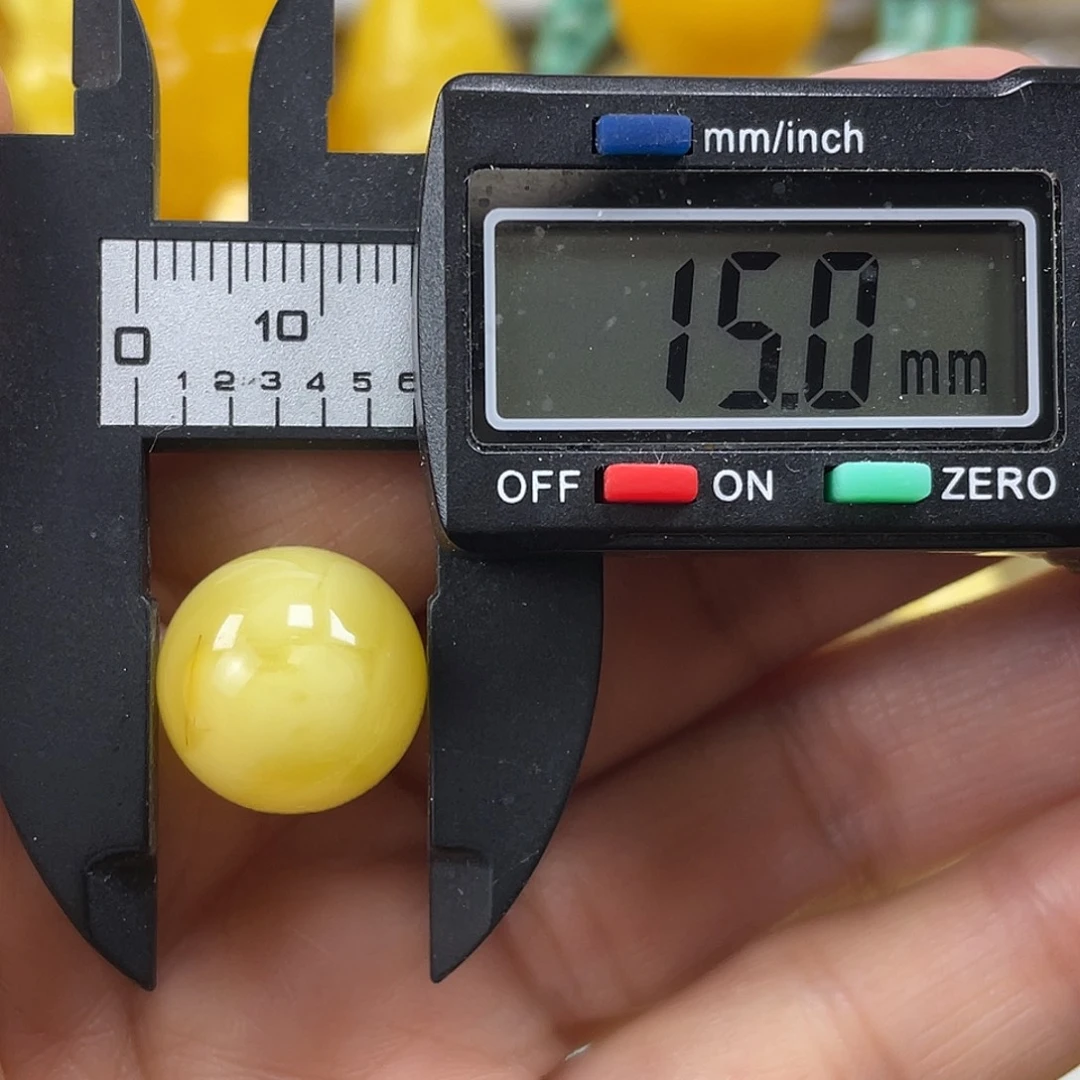 蜜蜡未镶嵌裸石3杂