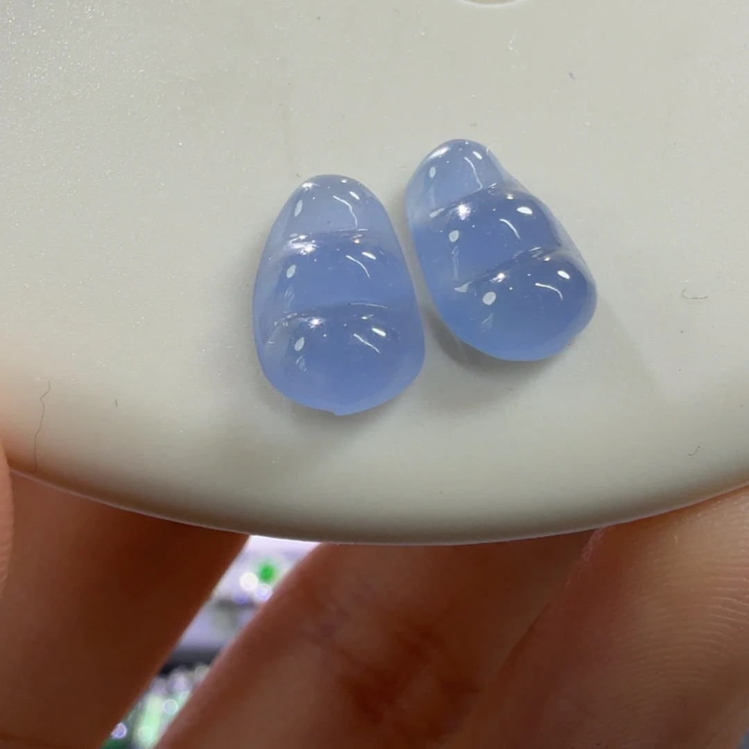 翡翠未镶嵌颈饰特价一对