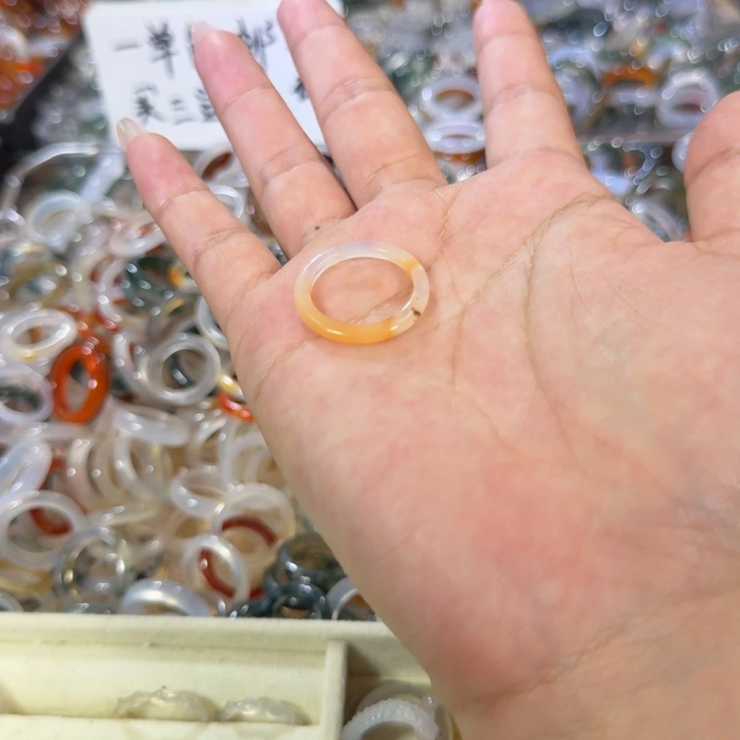 玛瑙/玉髓戒指未镶嵌57号17.5 圈买三送一有瑕疵