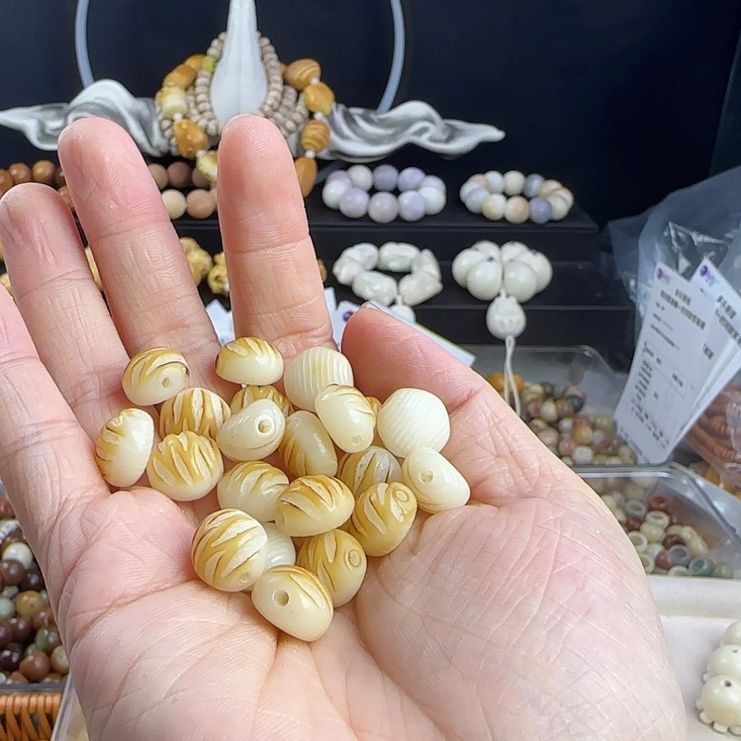菩提根/象牙果手串国****员卡11小花卷22颗