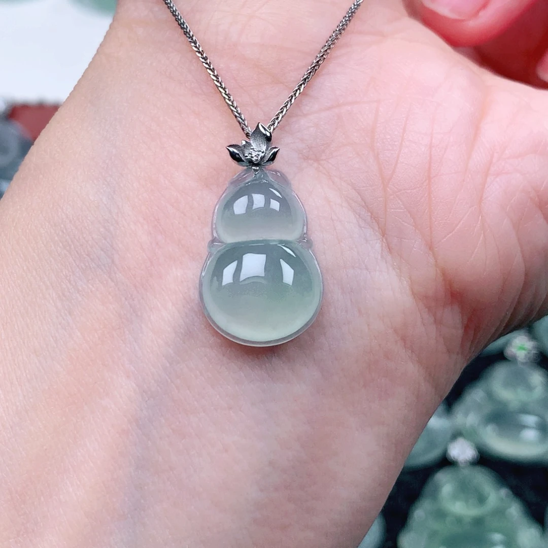 吊坠(不含链)18K金镶嵌翡翠