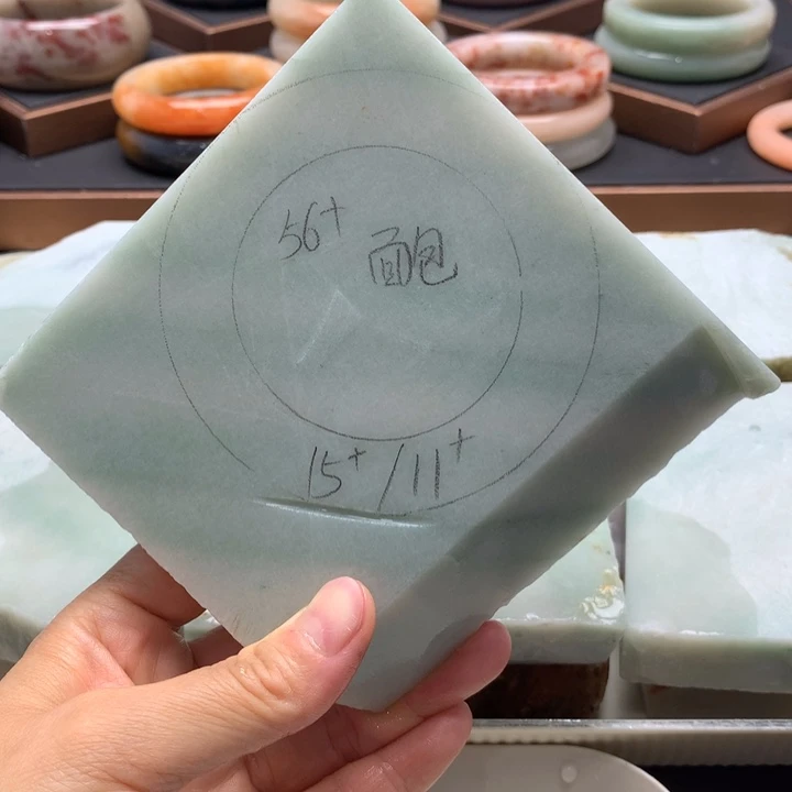 真****石英质玉手镯未镶嵌