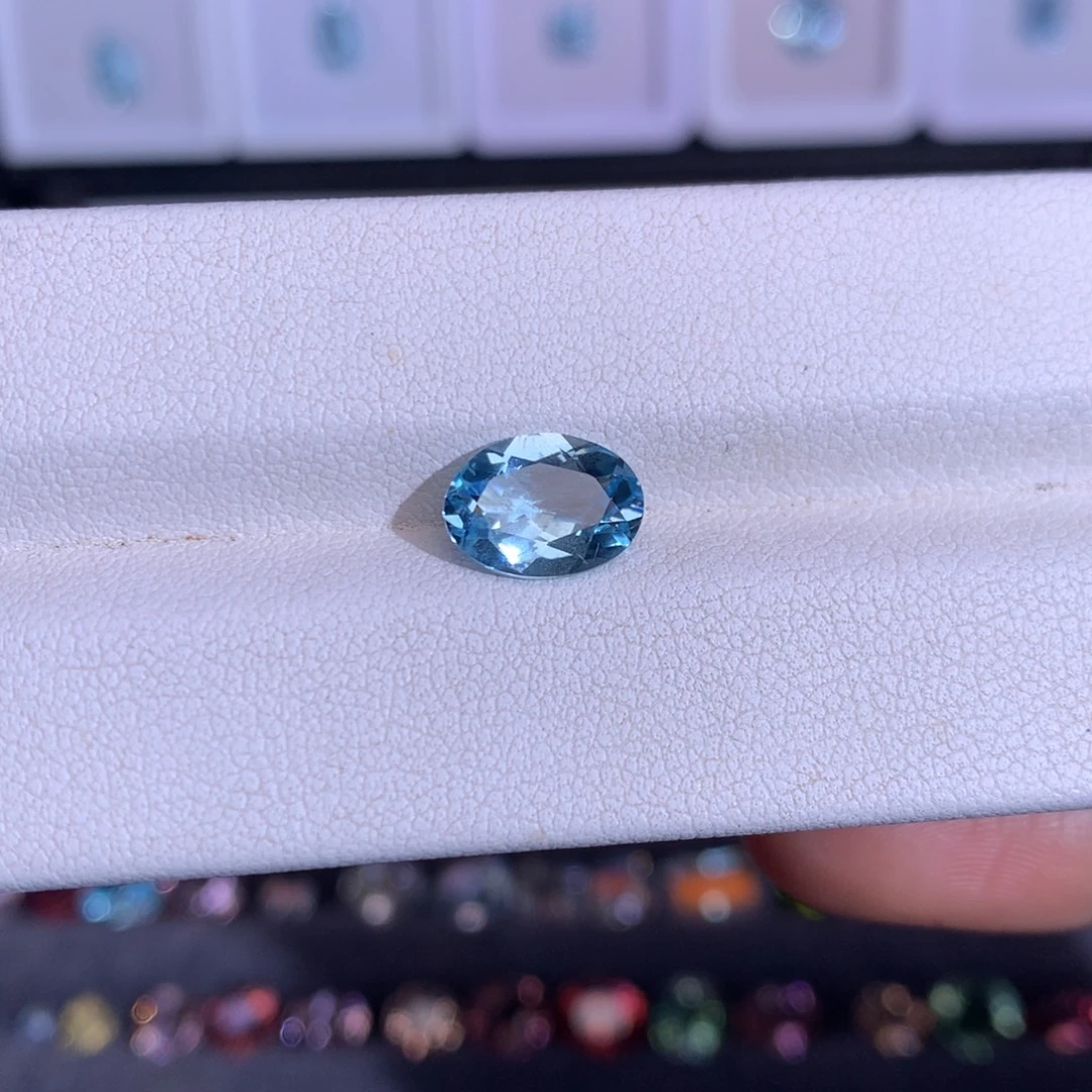柒***柒海蓝宝石笔搁未镶嵌1.85ct