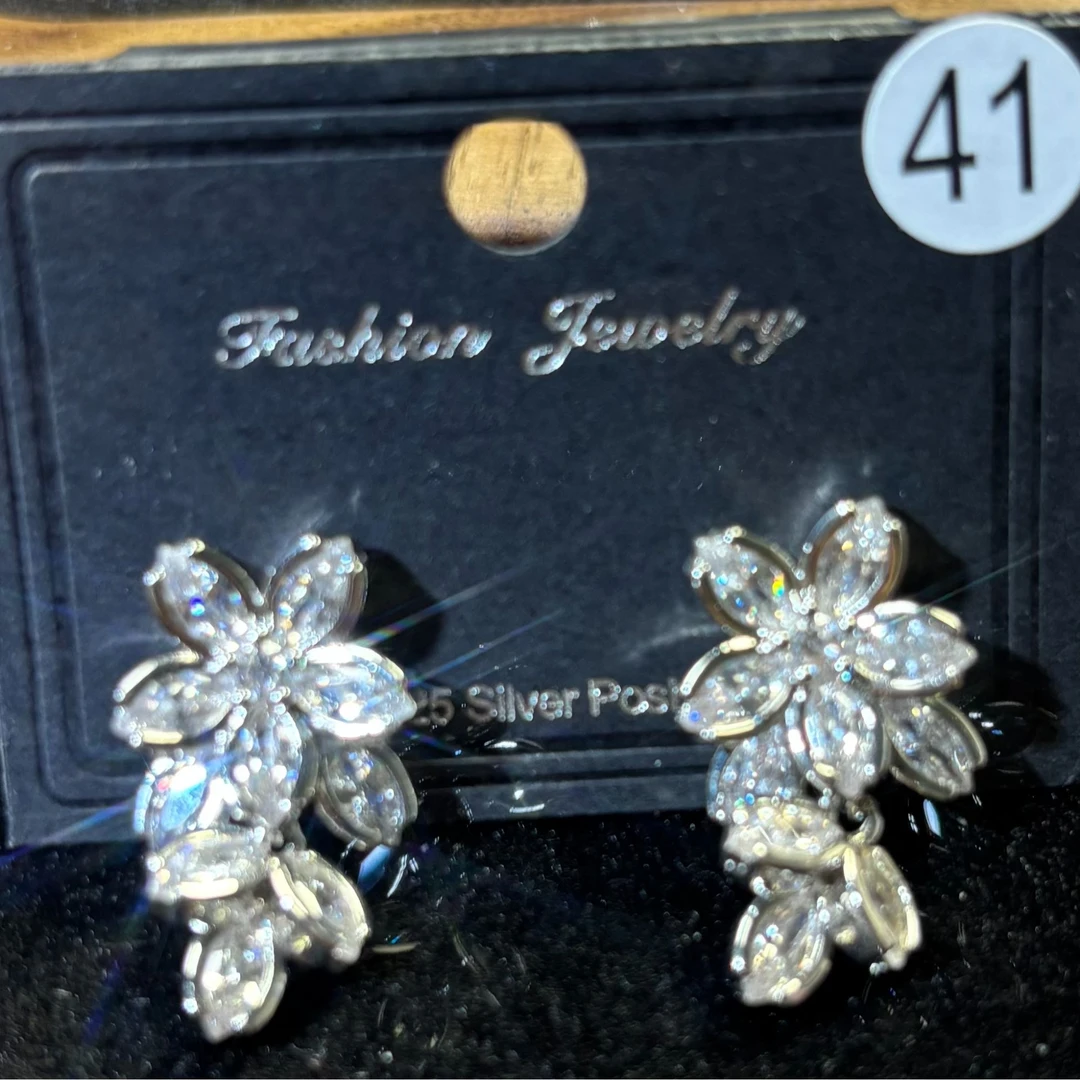 合金锆石耳饰 S925银锆石花花