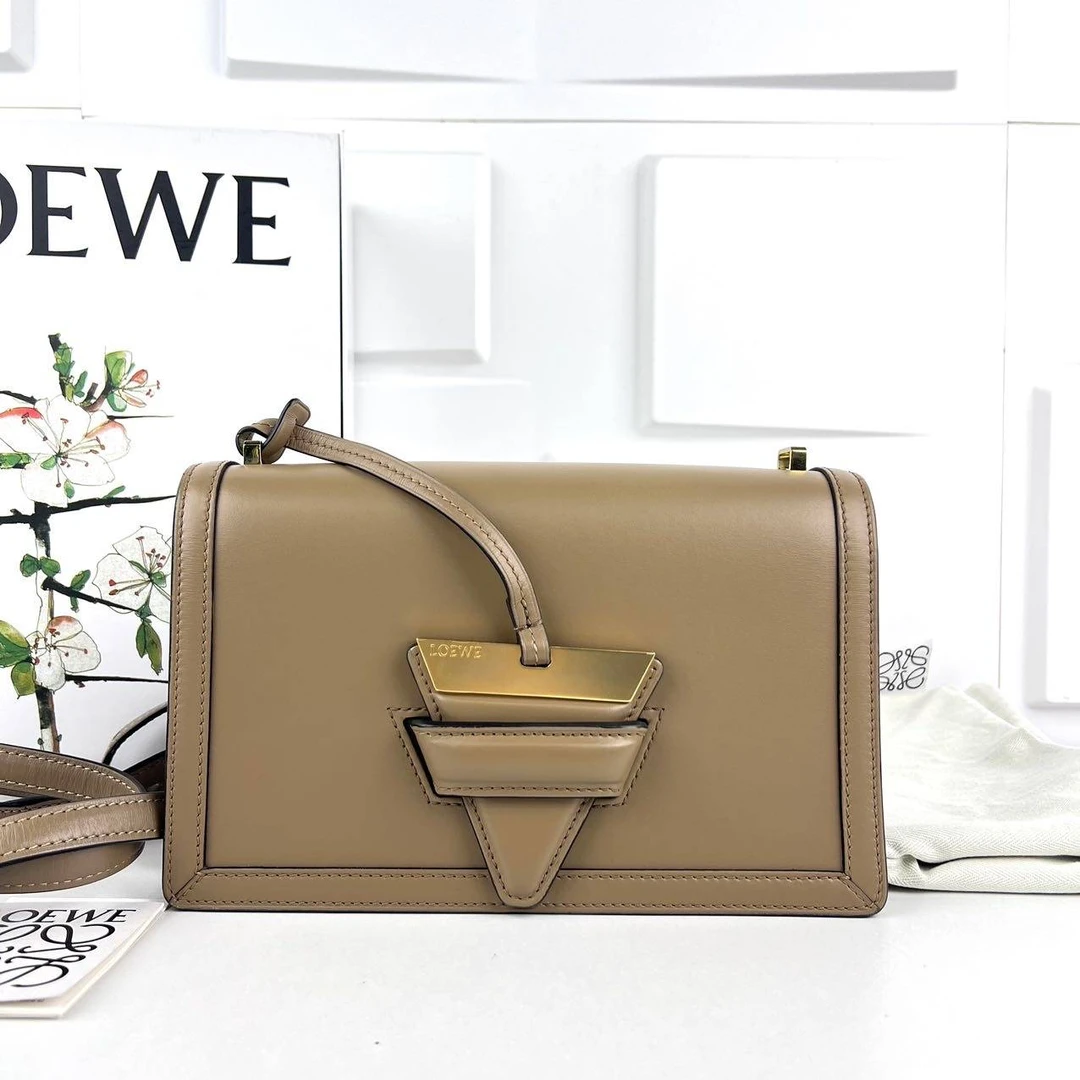 95新 LOEWE/罗意威 胖虎佳佳/箱包/单肩包/312508130066