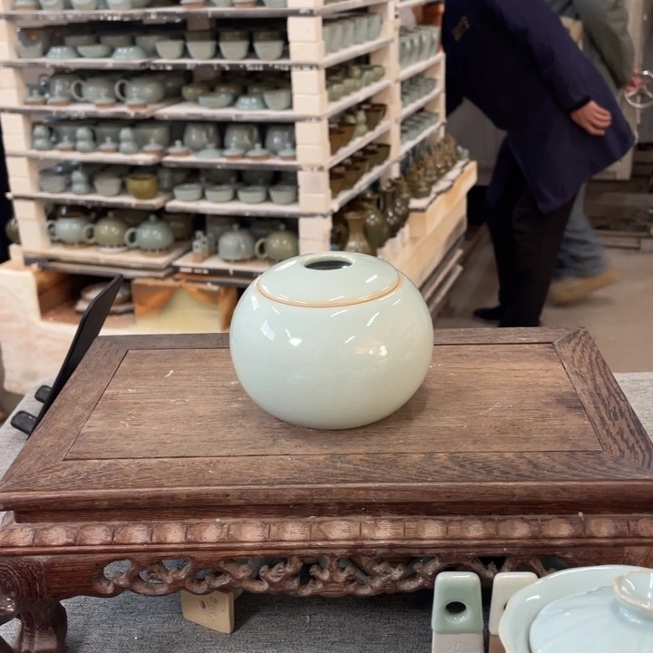 摆件天青釉新款小圆球茶叶罐